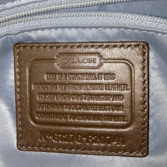 Coach purse - Picture 4 of 7